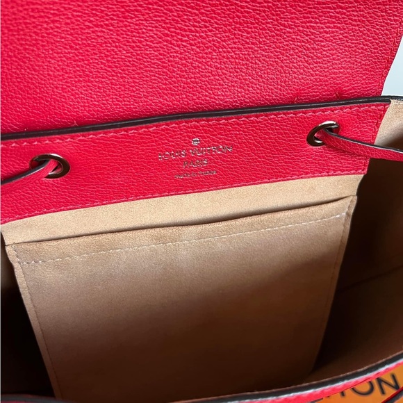 ‼️SOLD on instagram‼️Louis Vuitton Lock me backpack - Picture 8 of 16